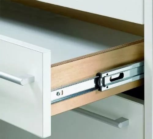 Corredereas telescopicas